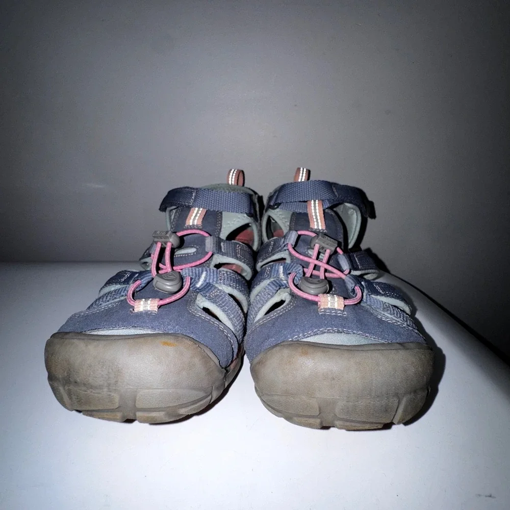 KEEN Unisex Kid Seacamp 2 CNX Closed Toe Water Sandals Flint Stone Ocean Wave 7‎